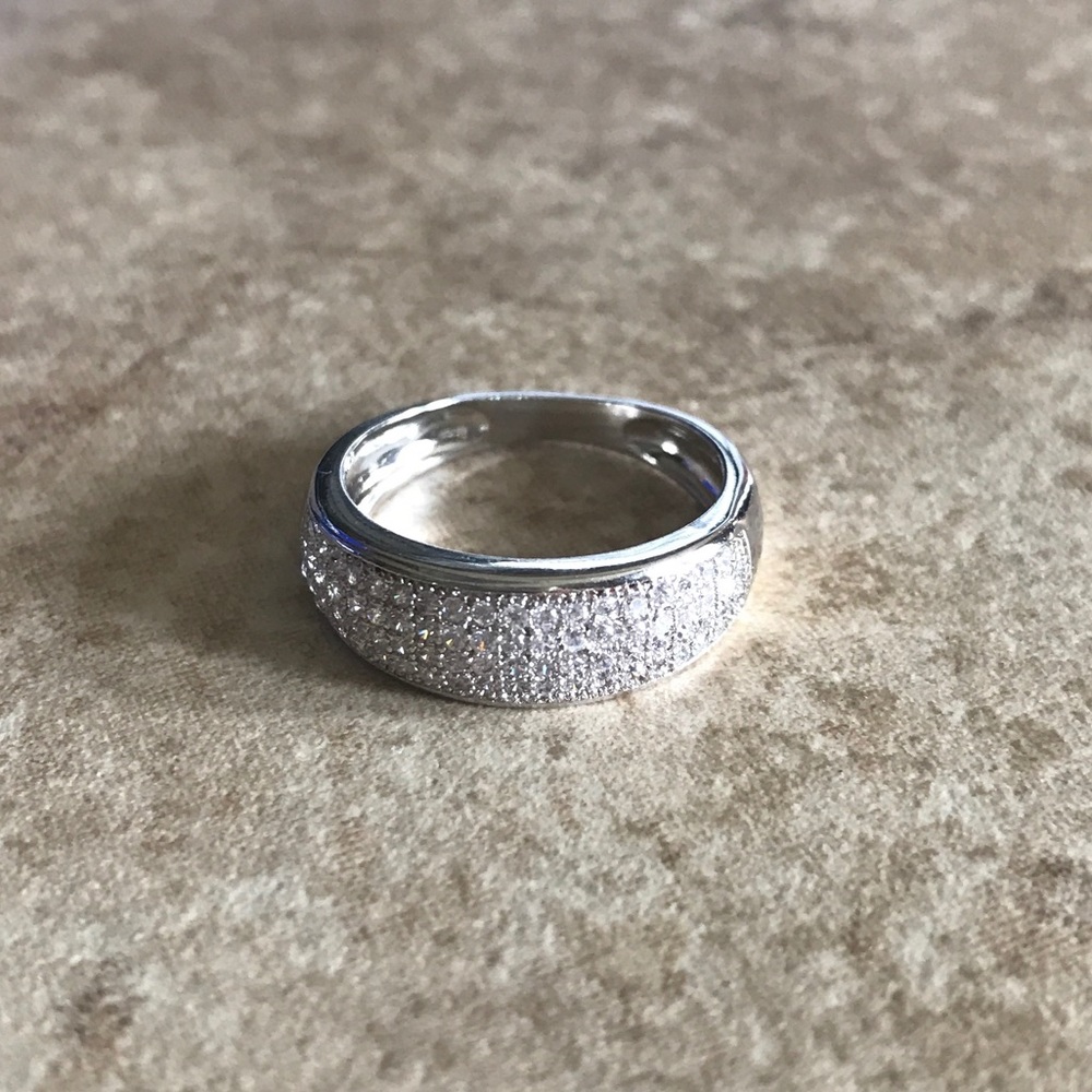 Brand ❗️New❗️Sterling Silver Ring Size 5